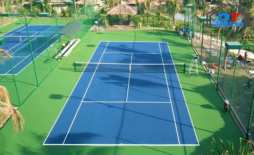 Rải thảm bê tông nhựa nóng trên nền tennis